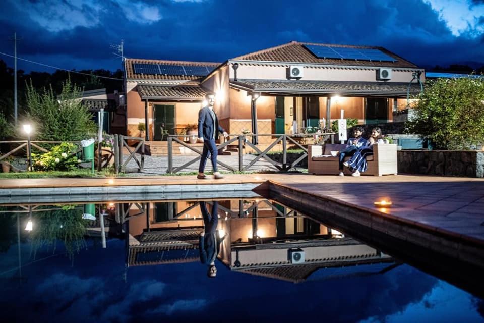 Le Case Del Merlo Turismo Rurale 米罗 外观 照片