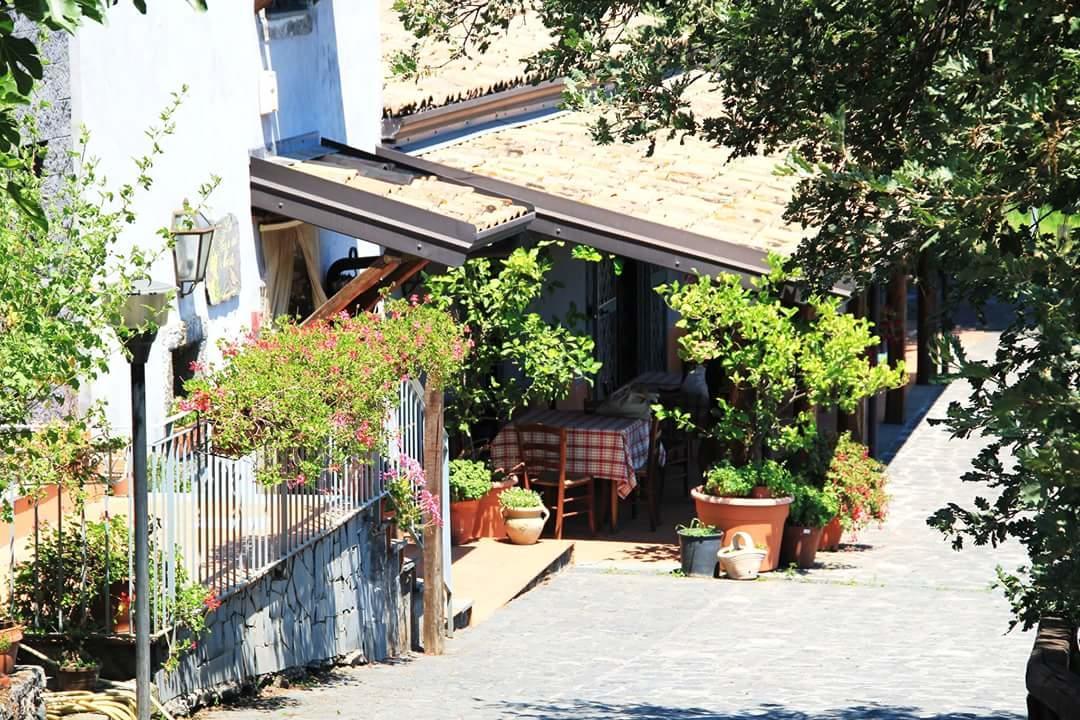 Le Case Del Merlo Turismo Rurale 米罗 外观 照片