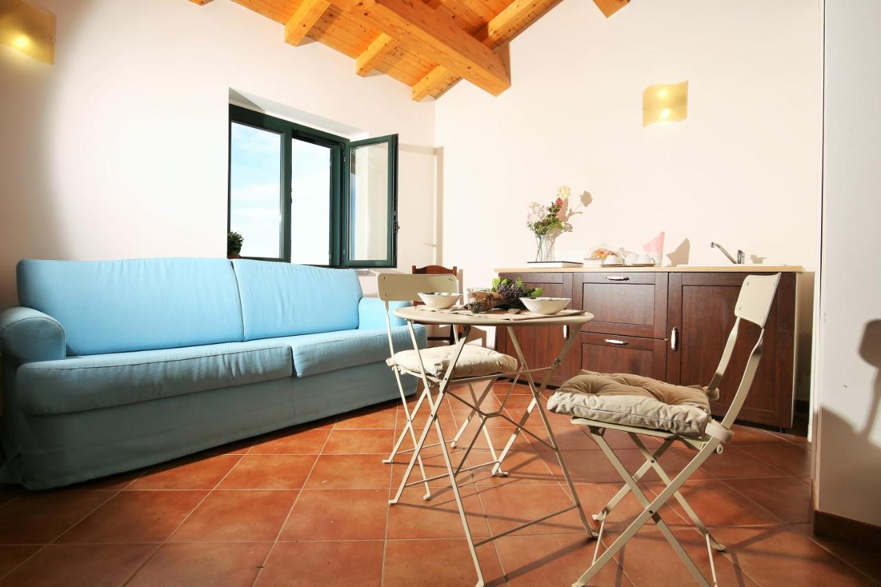 Le Case Del Merlo Turismo Rurale 米罗 外观 照片